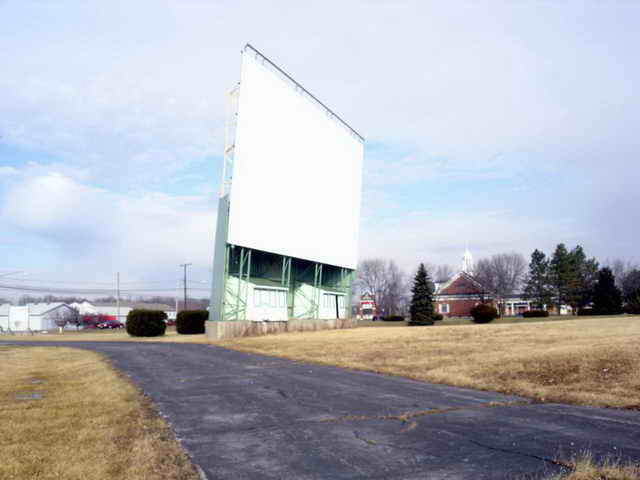 Star Auto Theatre - 2000S Photos (newer photo)